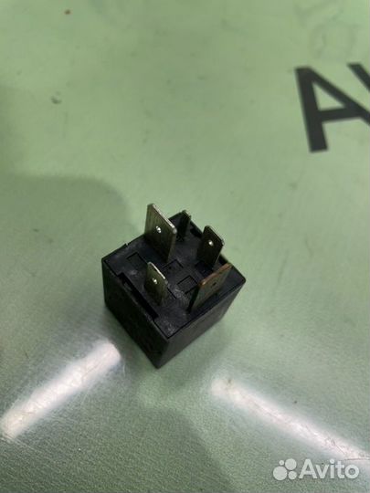 Реле Volkswagen Touareg 7L дорест. 3.2L BMV 2005