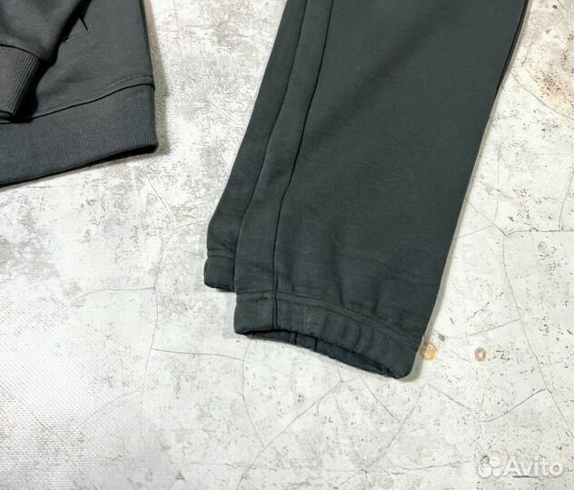 Спортивные костюмы Balenciaga