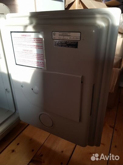 Сейф металлический Sentry 6330