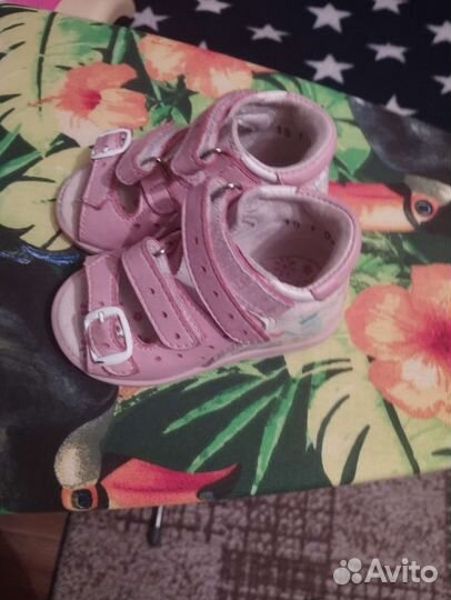 Босоножки для девочки