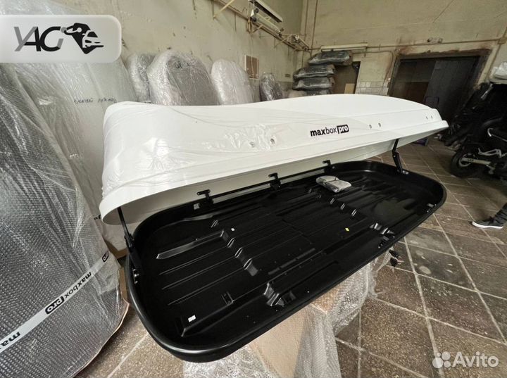Автобокс 520 белый глянец+стропы