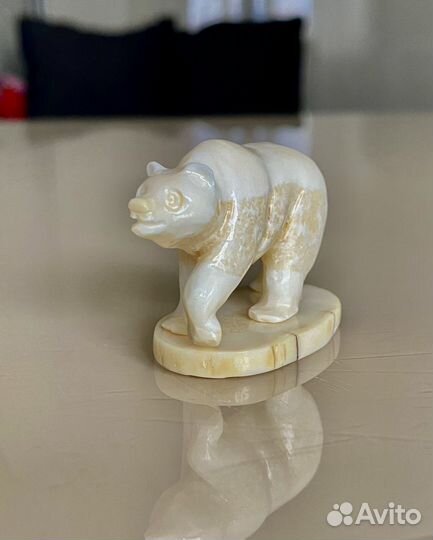 Фигурка из кости медведь окимоно, камчатка