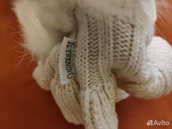 Шапка Il trenino, Италия