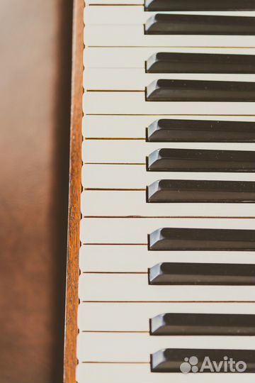 Продам клавиатуру фортепиано Элегия