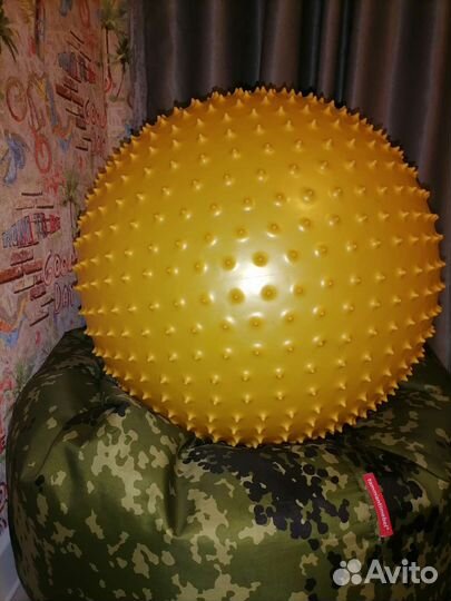 Массажный мячик