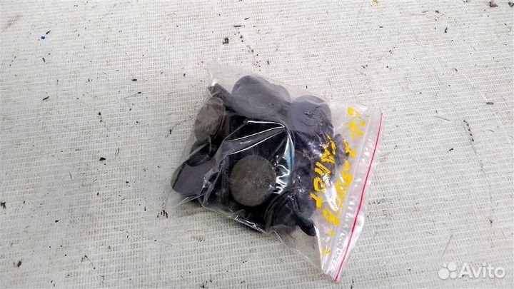 Пистон обшивки капота Audi 100 C4 91-94г