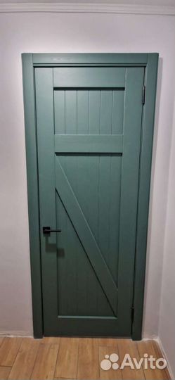 Дверь из массива дерева