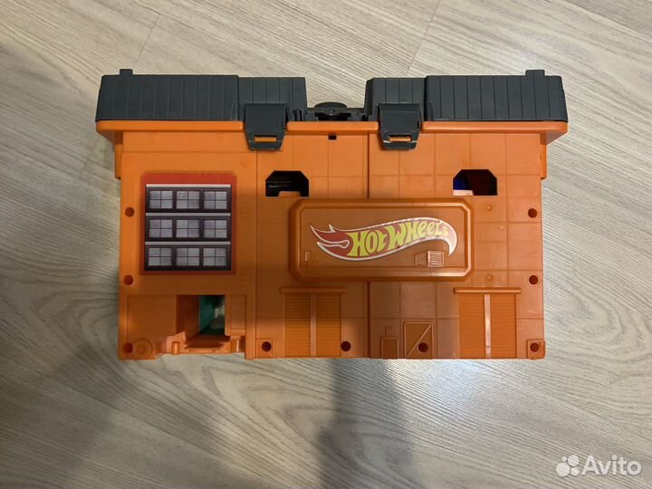 Hot wheels центральная станция