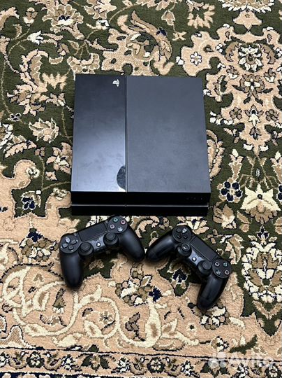 Плайстейшен 4