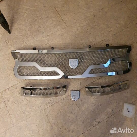 Решетка радиатора lexani на range rover vogue L405