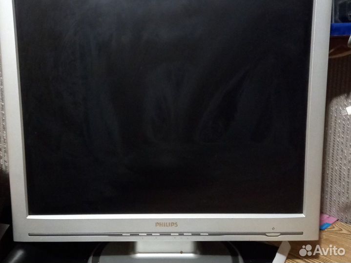 Монитор для компьютера philips