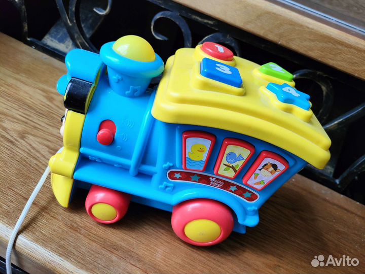 Игрушка-каталка Disney Паровозик Микки и друзья