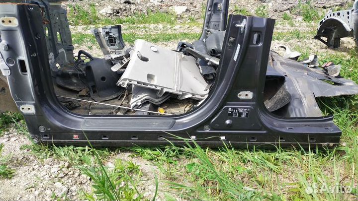 Порог левый Kia Sportage 3