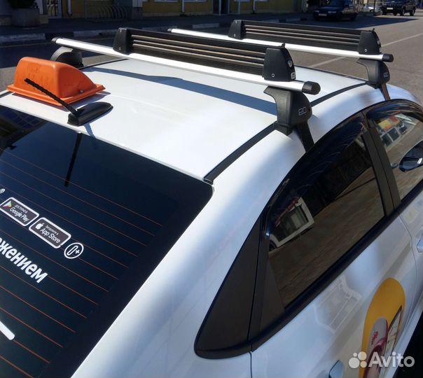 Автомобильный багажник на крышу