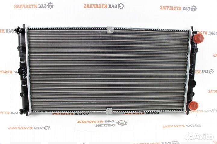 Радиатор охлаждения Нива Шевроле Новый