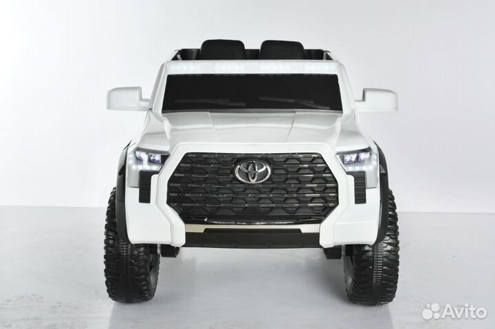 Детский электромобиль Toyota