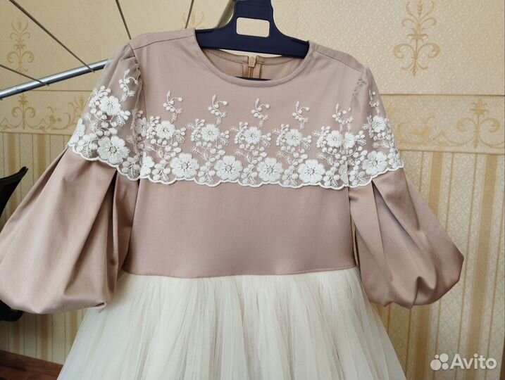 Платье нарядное праздничное на девочку р. 128- 134