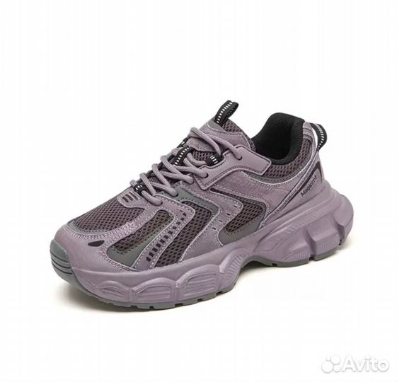 Кроссовки новые женские