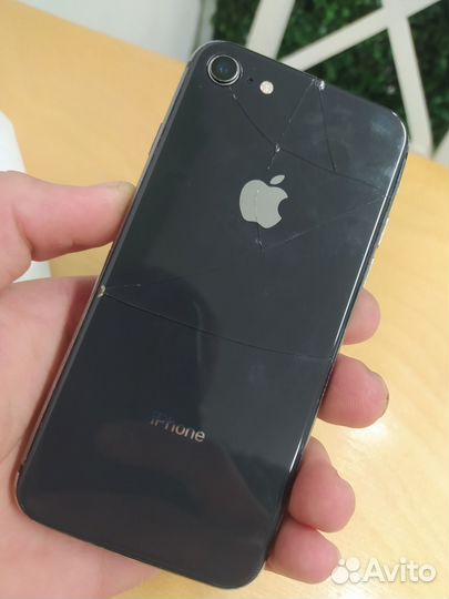 iPhone 8, 64 ГБ
