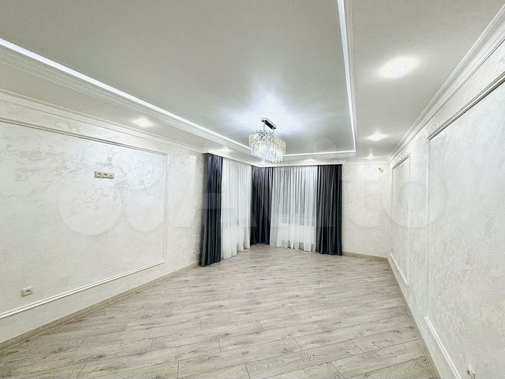 3-к. квартира, 96 м², 7/10 эт.