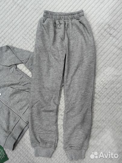 Спортивный костюм детский новый 128,168