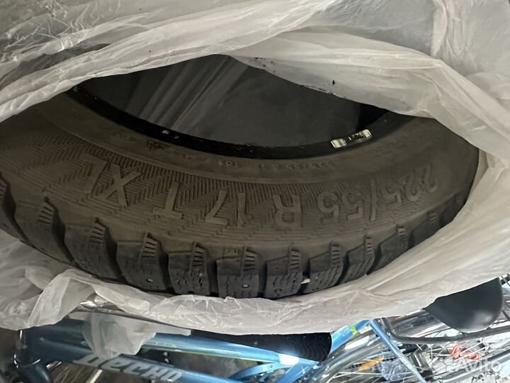 Gislaved Nord Frost 200 225/55 R17