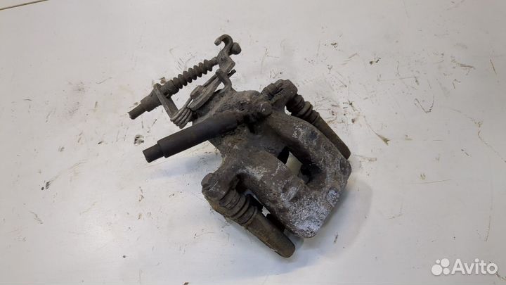 Суппорт Skoda Octavia (A7), 2018