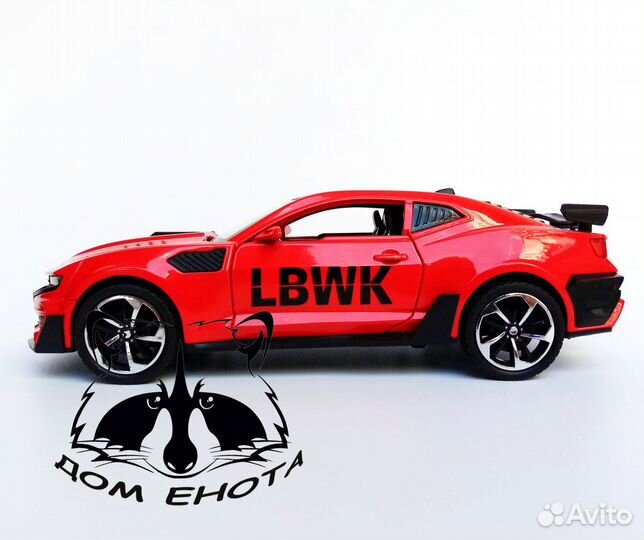 Chevrolet Camaro модель метал с дымом и светом