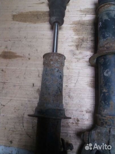 Амортизатор задний Додж стратус 2