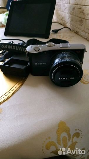 Samsung NX100