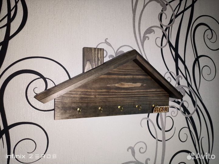 Ключница настенная из дерева