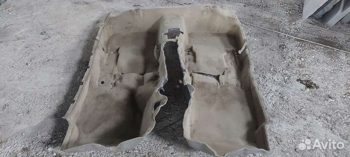 Ковролин салона Nissan Skyline v35