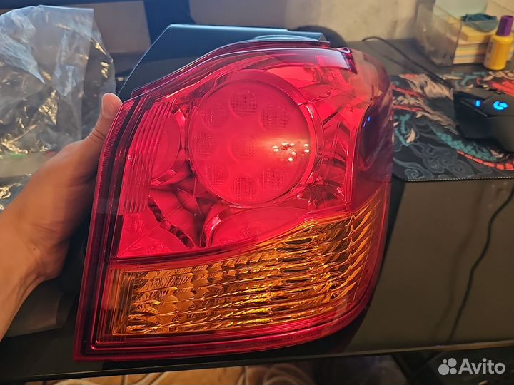 Фонарь правый оригинал mitsubishi asx