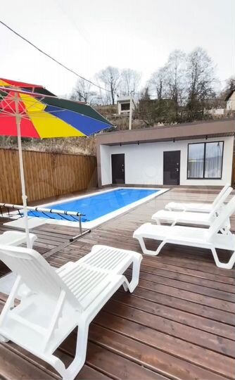 Коттедж 295 м² на участке 6 сот.