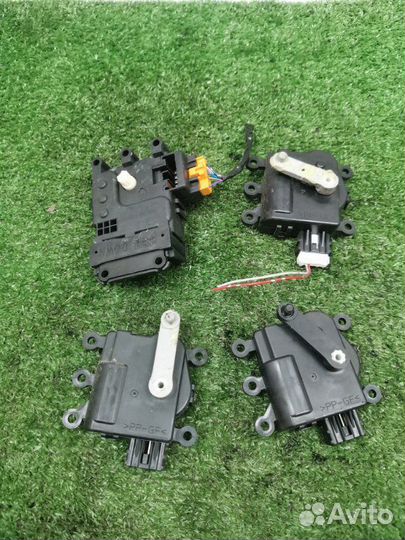 Сервопривод заслонок печки Mazda Cx 5 SUV 2.2D