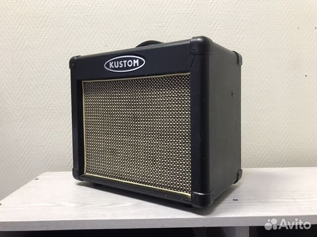 Ламповый комбоусилитель Kustom tube 12a