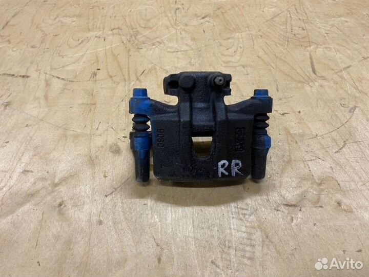 Суппорт задний Mitsubishi Grandis NA4W