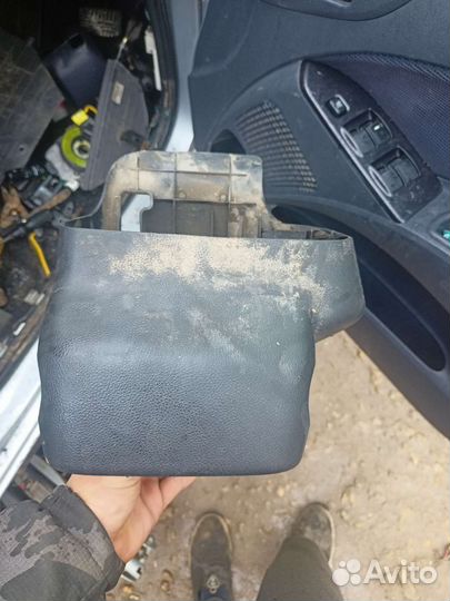 Подрулевой кожух Kia Rio 2 jd