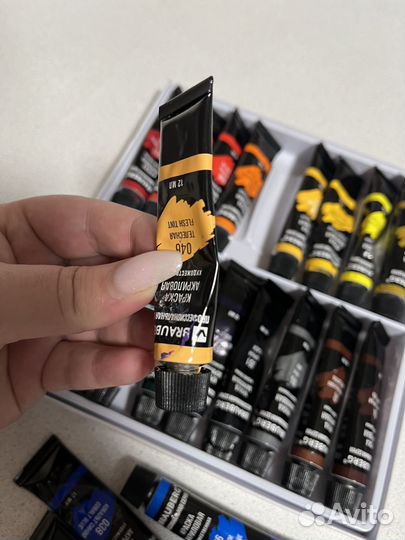 Акриловые краски Brauberg