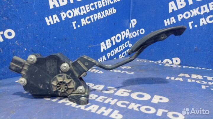 Педаль газа Toyota Camry 40 седан 2011