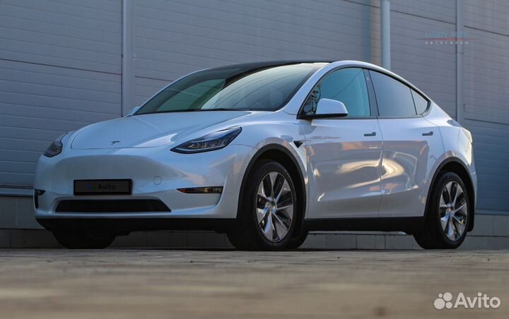 Tesla Model Y 345 л.с. AT, 2021, 4 900 км