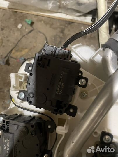 Корпус отопителя Toyota Land Cruiser 200 2017