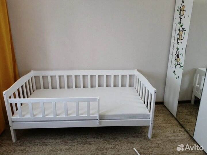 Кровать подростковая 160*80 (массив, в Саратове)