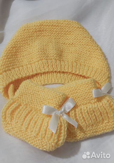 Пинетки и чепчик