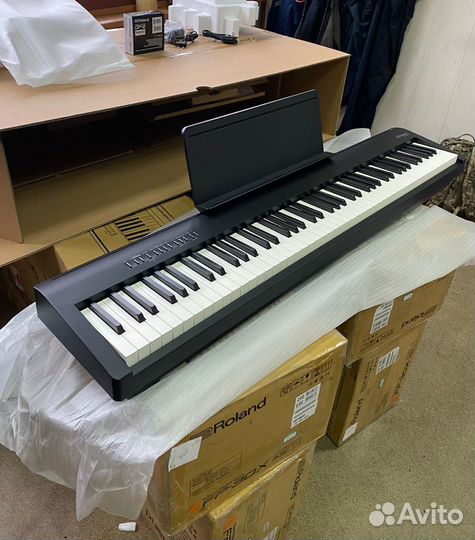 Roland FP-30X B пианино черное и белое новое