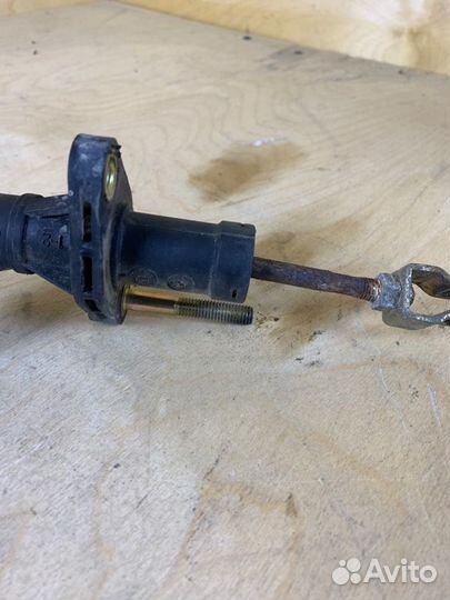 Рабочий цилиндр сцепления Kia Spectra 2.0 2011