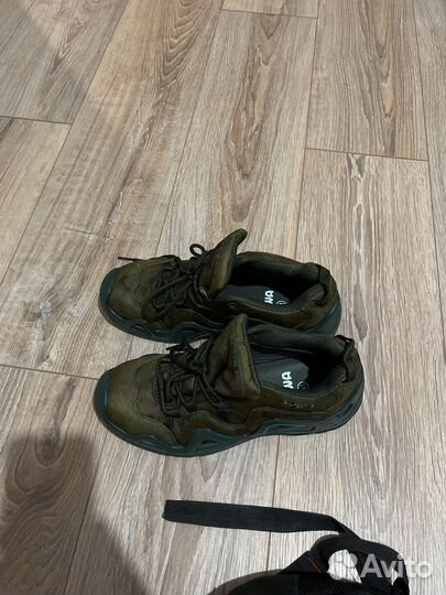 Тактические кроссовки lowa