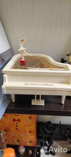 Музыкальная шкатулка с балериной