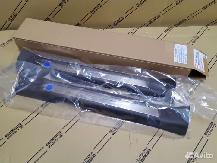 Накладки порогов с подсветкой lexus rx 2015-2023