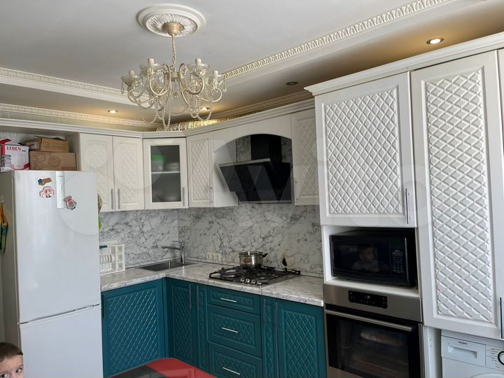 2-к. квартира, 53,5 м², 1/3 эт.